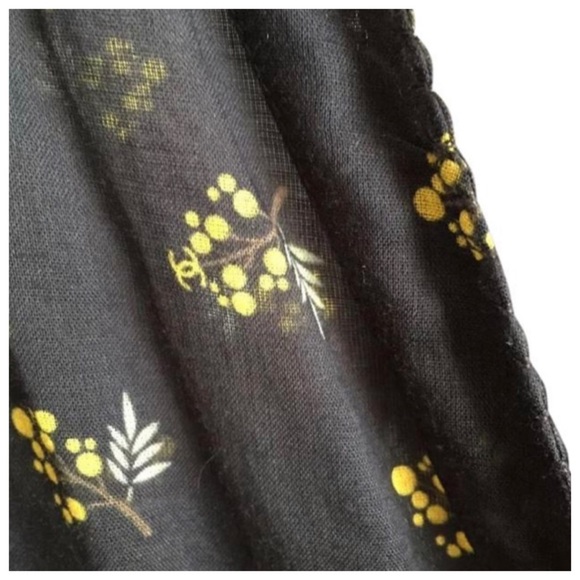 ✨Gorgeous CHANEL Runway CC Logo Gripoix Button Blouse Shirt Top - Picture 11 of 15